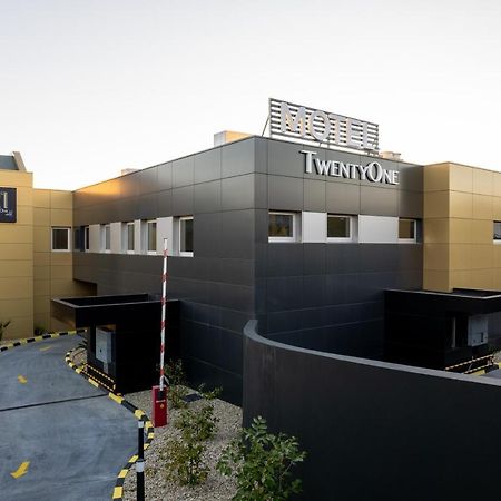 Motel Twentyone Gondomar  Ngoại thất bức ảnh