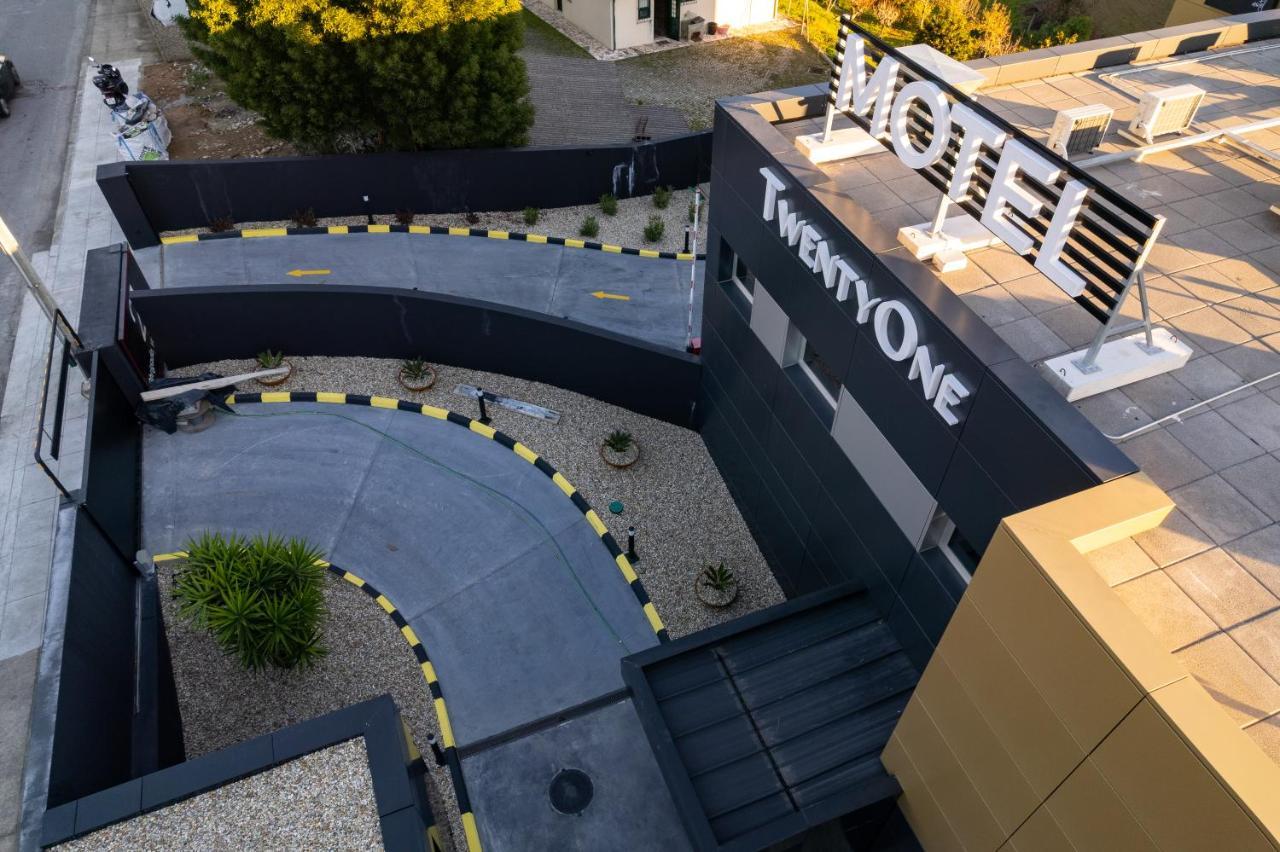 Motel Twentyone Gondomar  Ngoại thất bức ảnh