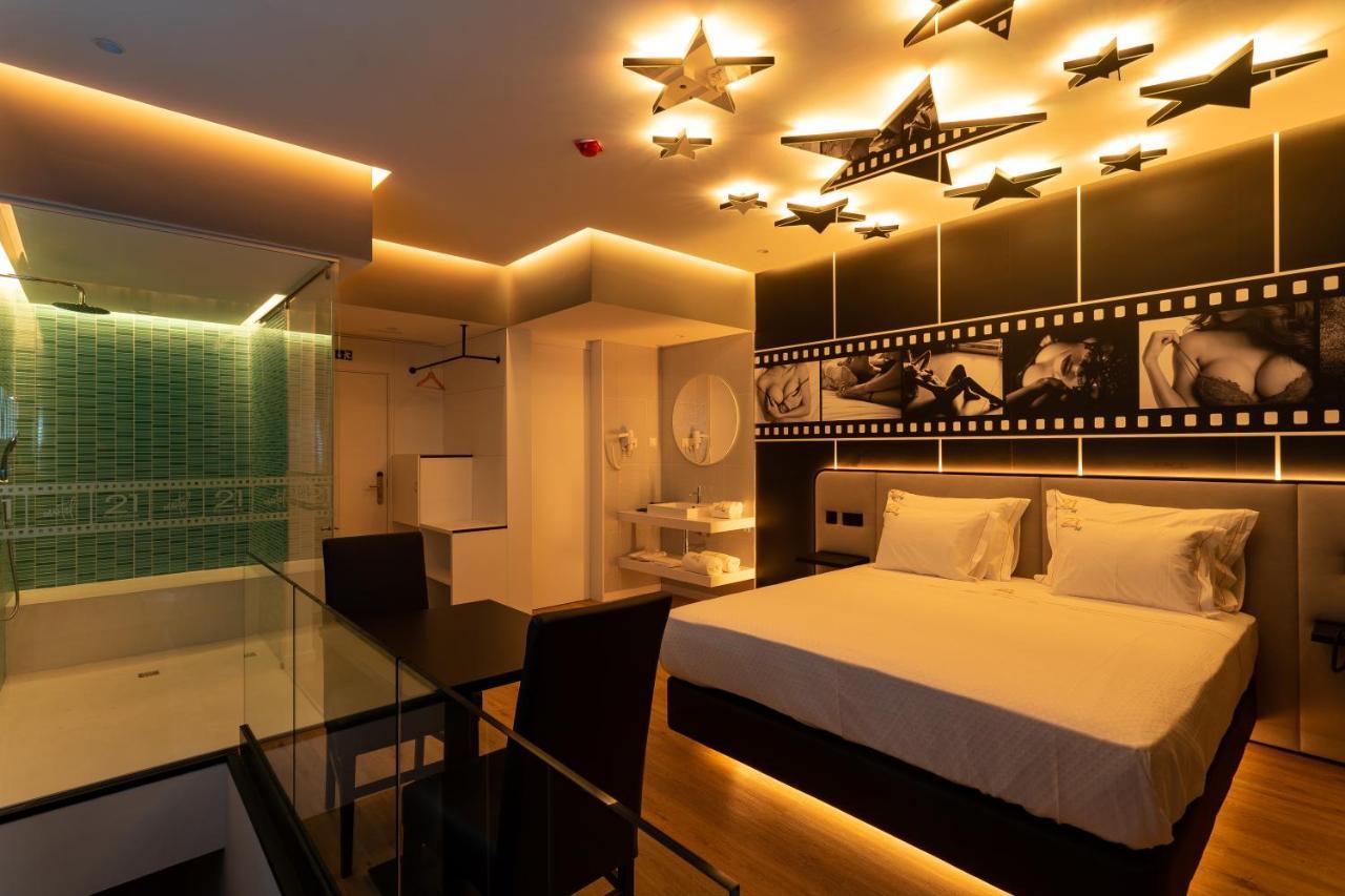 Motel Twentyone Gondomar  Ngoại thất bức ảnh