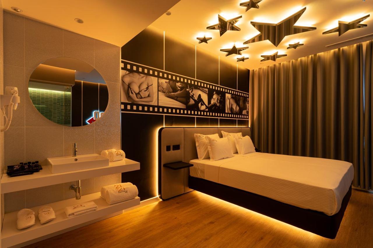 Motel Twentyone Gondomar  Ngoại thất bức ảnh