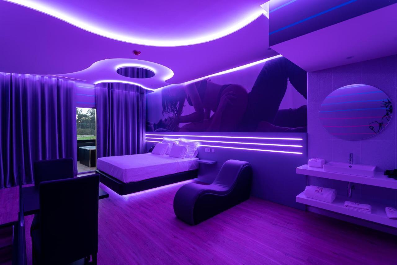 Motel Twentyone Gondomar  Ngoại thất bức ảnh