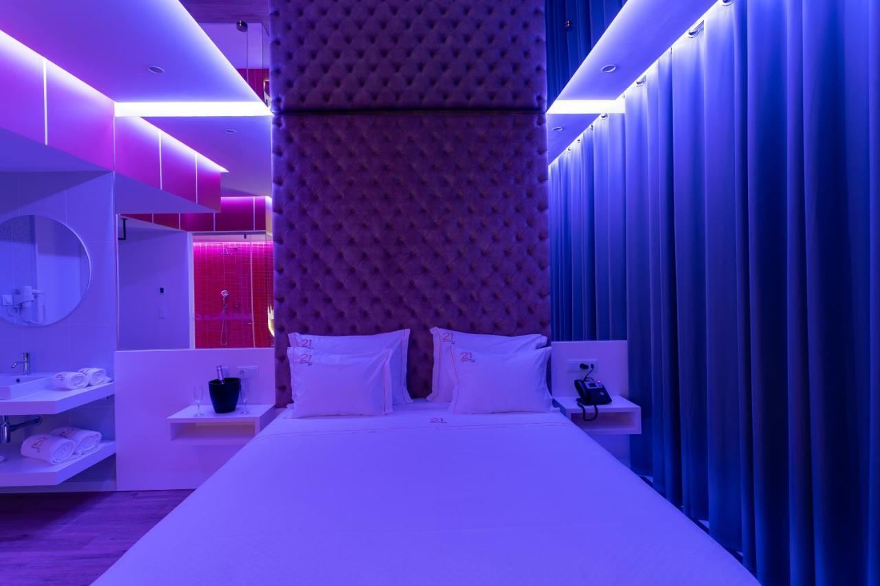 Motel Twentyone Gondomar  Ngoại thất bức ảnh